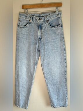 Levi’s Premium Women’s Jeans Size 27x30 Denim Straight BIG E Light Wash 🔥 Jeans